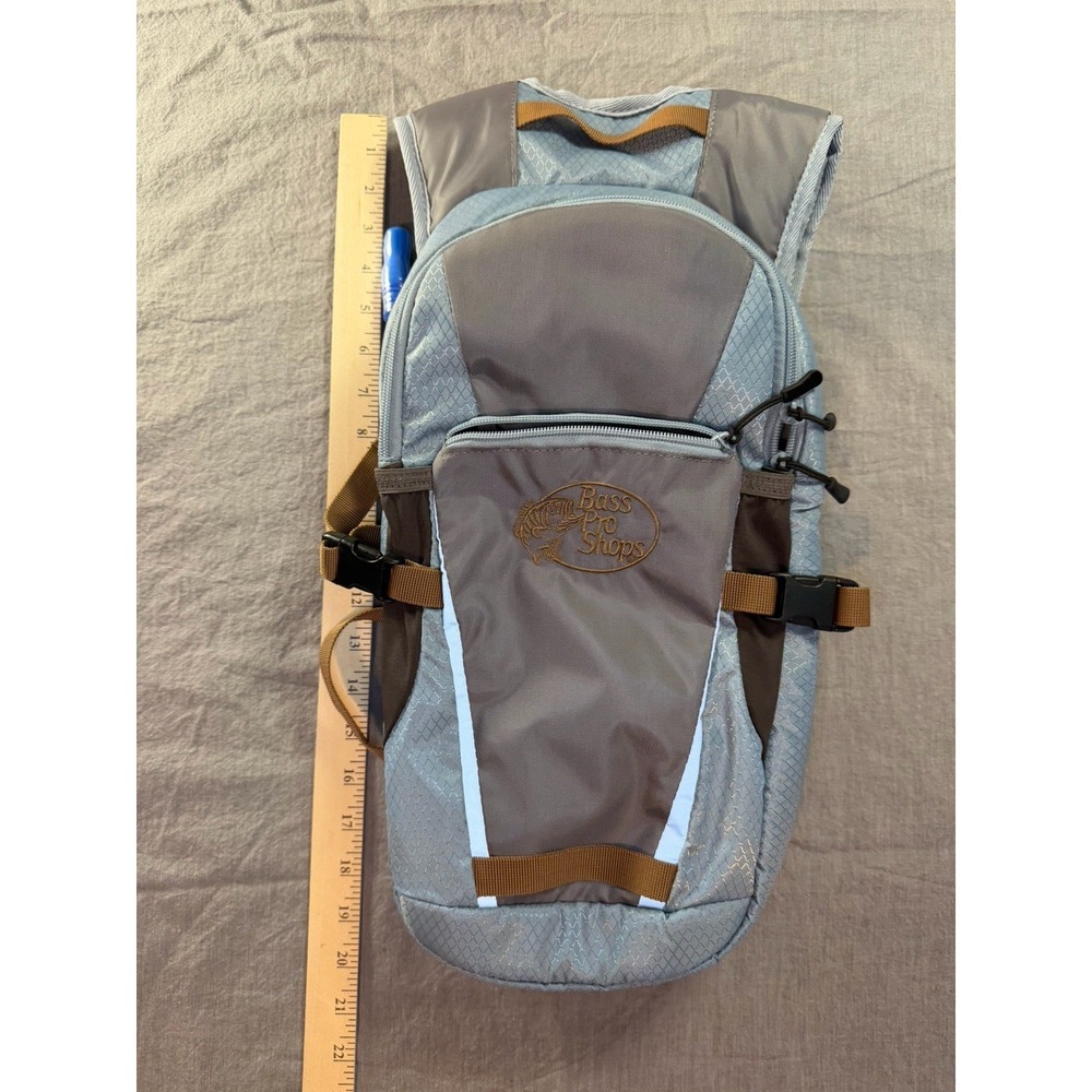 Bass Pro Shops‎ Hydration Backpack - Picture 6 of 7